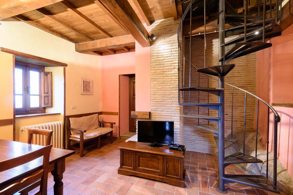 Il Borgo Dei Corsi - Charming Holiday Apartments Ortignano Raggiolo Zewnętrze zdjęcie