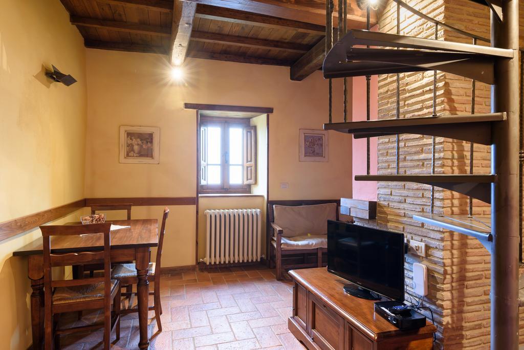 Il Borgo Dei Corsi - Charming Holiday Apartments Ortignano Raggiolo Zewnętrze zdjęcie