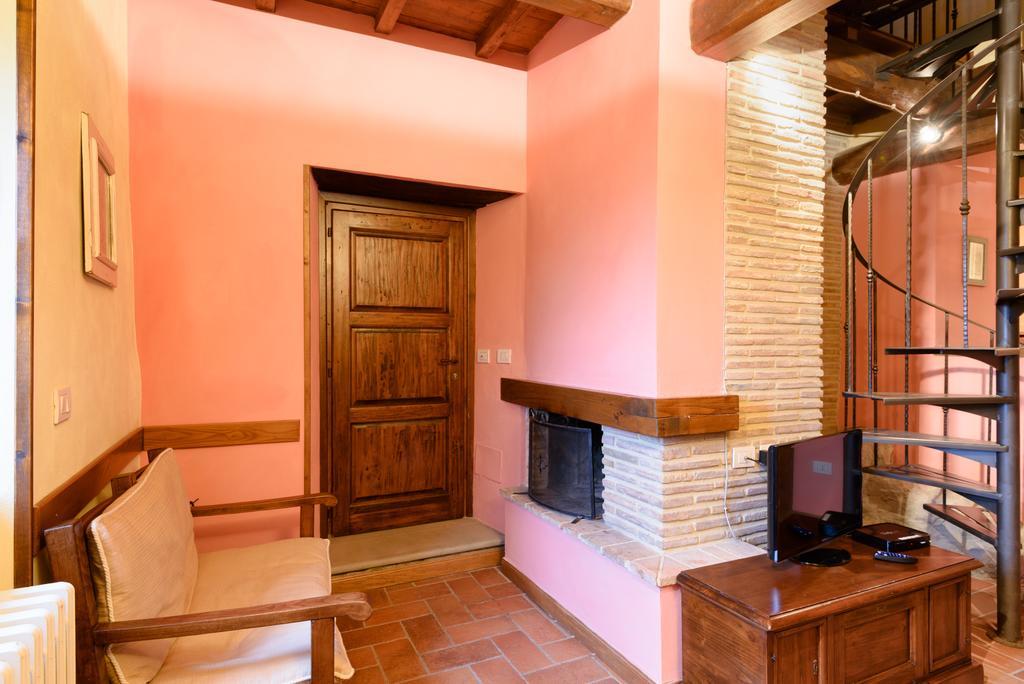 Il Borgo Dei Corsi - Charming Holiday Apartments Ortignano Raggiolo Zewnętrze zdjęcie