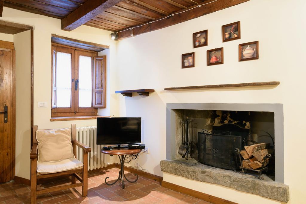 Il Borgo Dei Corsi - Charming Holiday Apartments Ortignano Raggiolo Zewnętrze zdjęcie