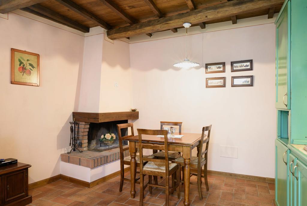 Il Borgo Dei Corsi - Charming Holiday Apartments Ortignano Raggiolo Zewnętrze zdjęcie