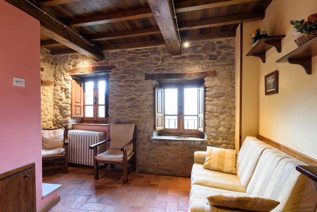 Il Borgo Dei Corsi - Charming Holiday Apartments Ortignano Raggiolo Zewnętrze zdjęcie